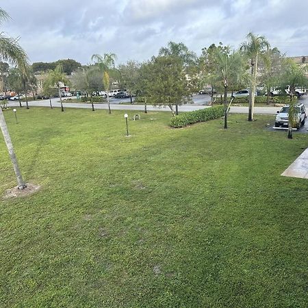 Room In Apartment - The Sample Rd Retreats Pompano Beach Exterior foto
